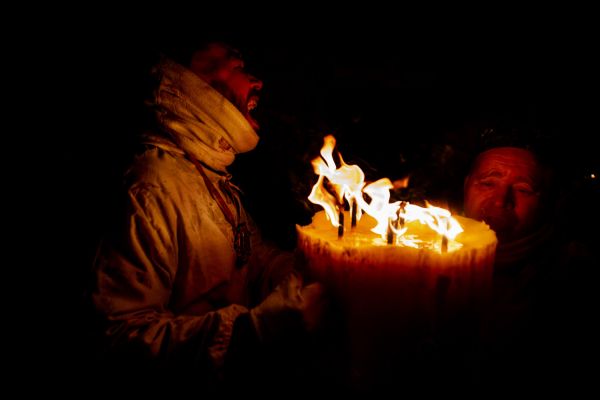 I devoti della cera / Wax devotees